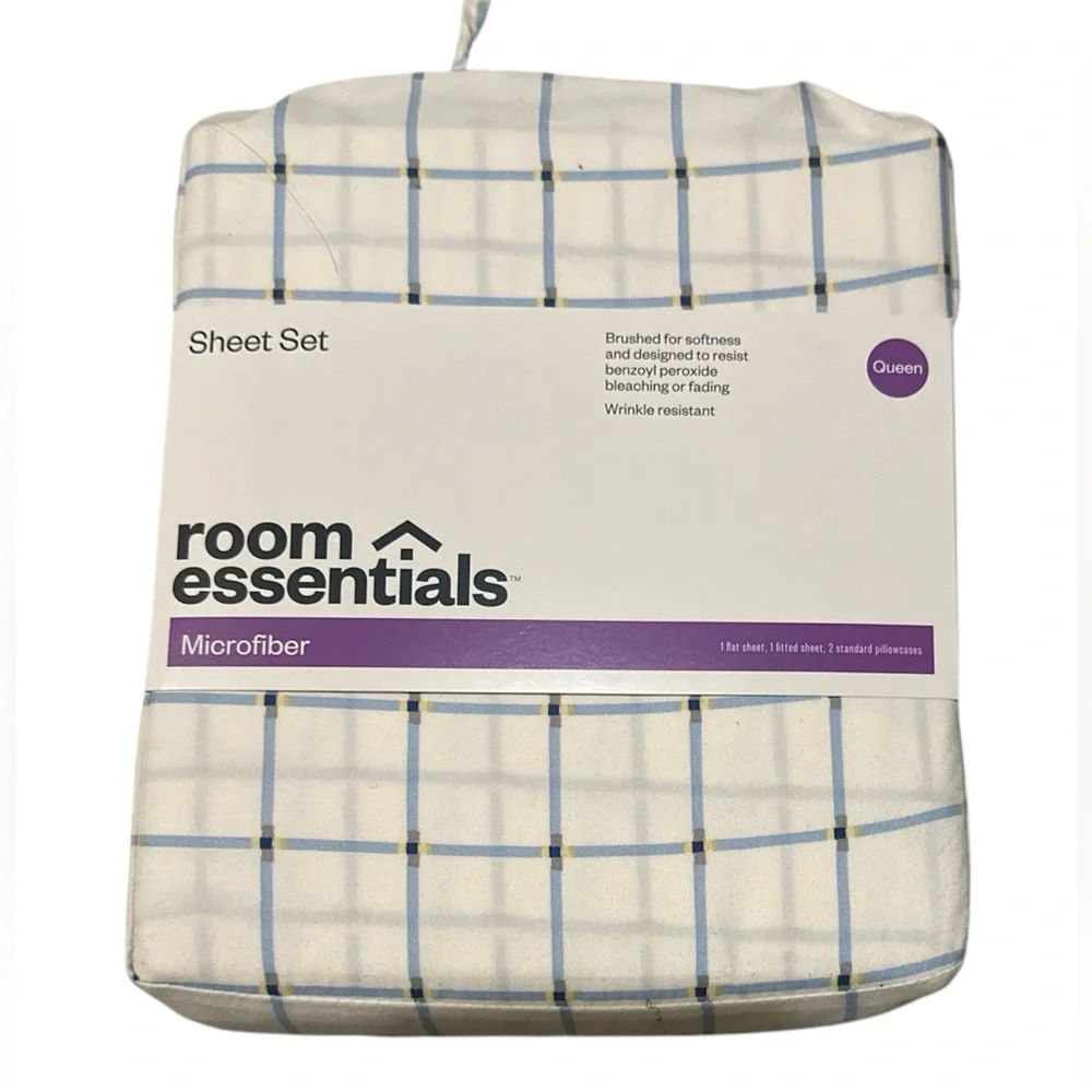 Queen Size Set Room Essentials White and Blue Plaid Microfiber Sheet Set